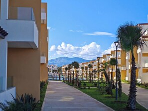 Căn hộ, 2 phòng ngủ, hiên, quang cảnh vườn | Khuôn viên nơi lưu trú