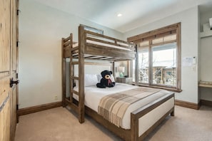 2 bedrooms, iron/ironing board, free WiFi, bed sheets - Park City Powder Paradise with Private Hot Tub and Views vintage 9 (Park City)