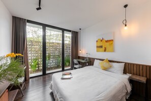 Deluxe Double Room, Garden View
