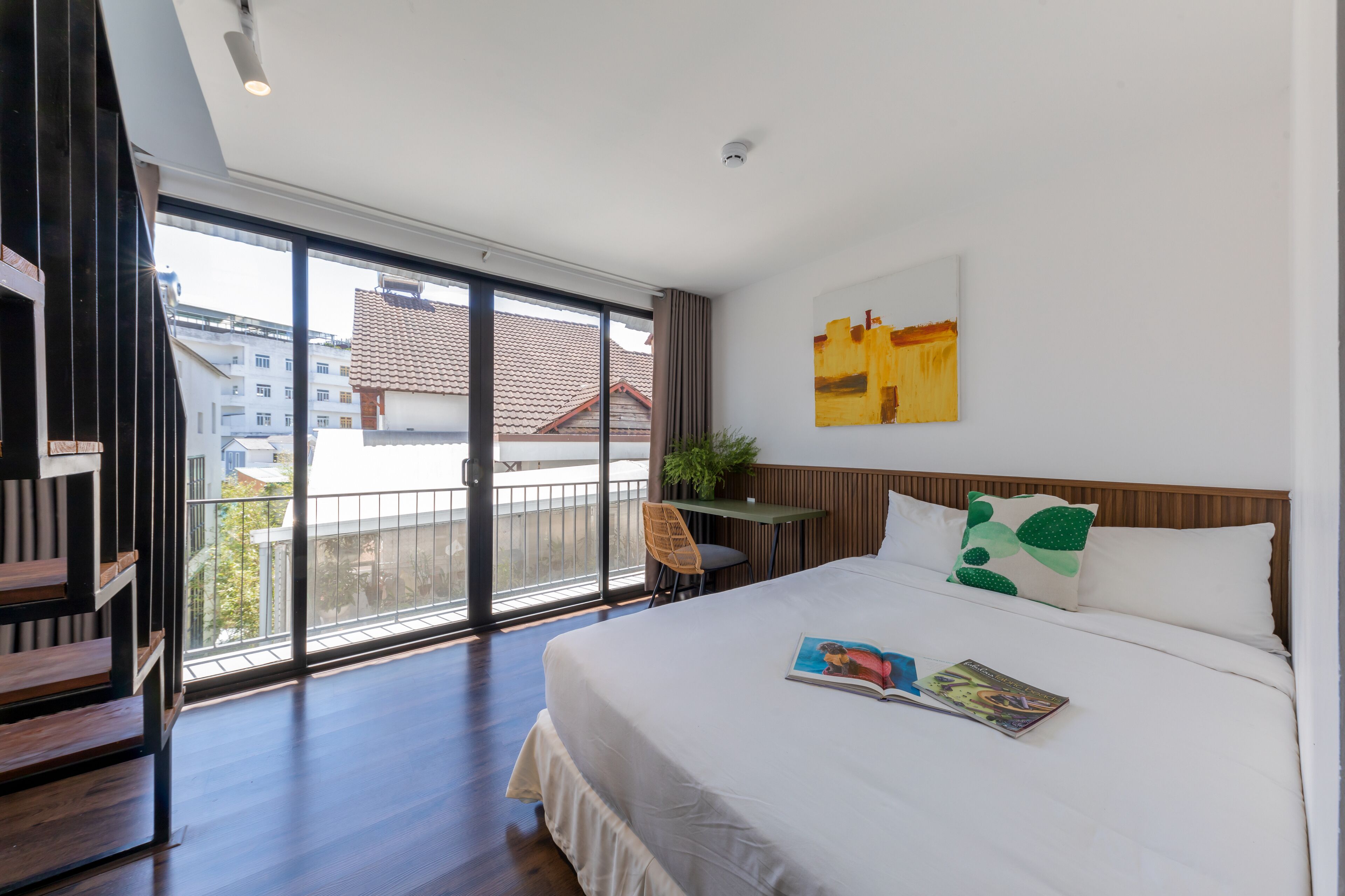 Panoramic Room, Balcony, City View | Terrace/patio