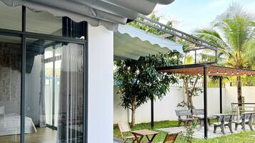 Kamar Comfort, pemandangan kebun | Teras/patio
