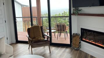 Smart-TV, Kamin, Drucker