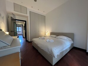 2 chambres, fer et planche à repasser, Wi-Fi gratuit, draps fournis
