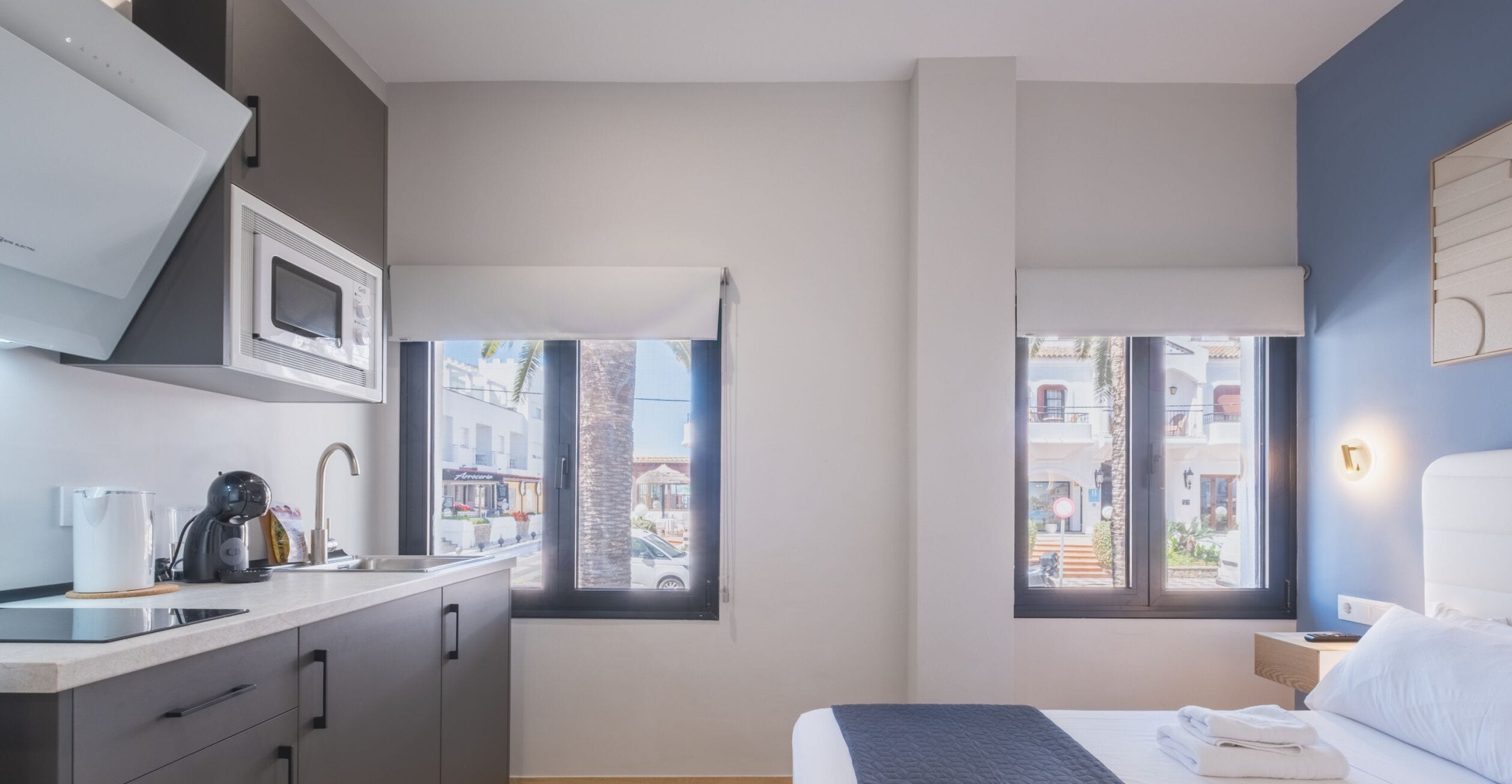 Een strijkplank/strijkijzer, gratis wifi, beddengoed