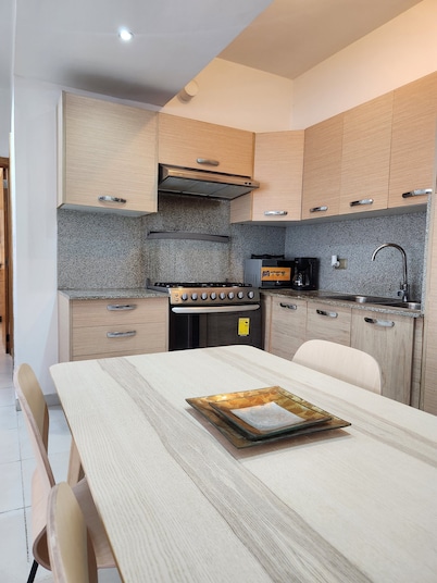 Fantastic 2-bedroom apt in Sto Dgo, steps away from Galeria360, 5min from Agora