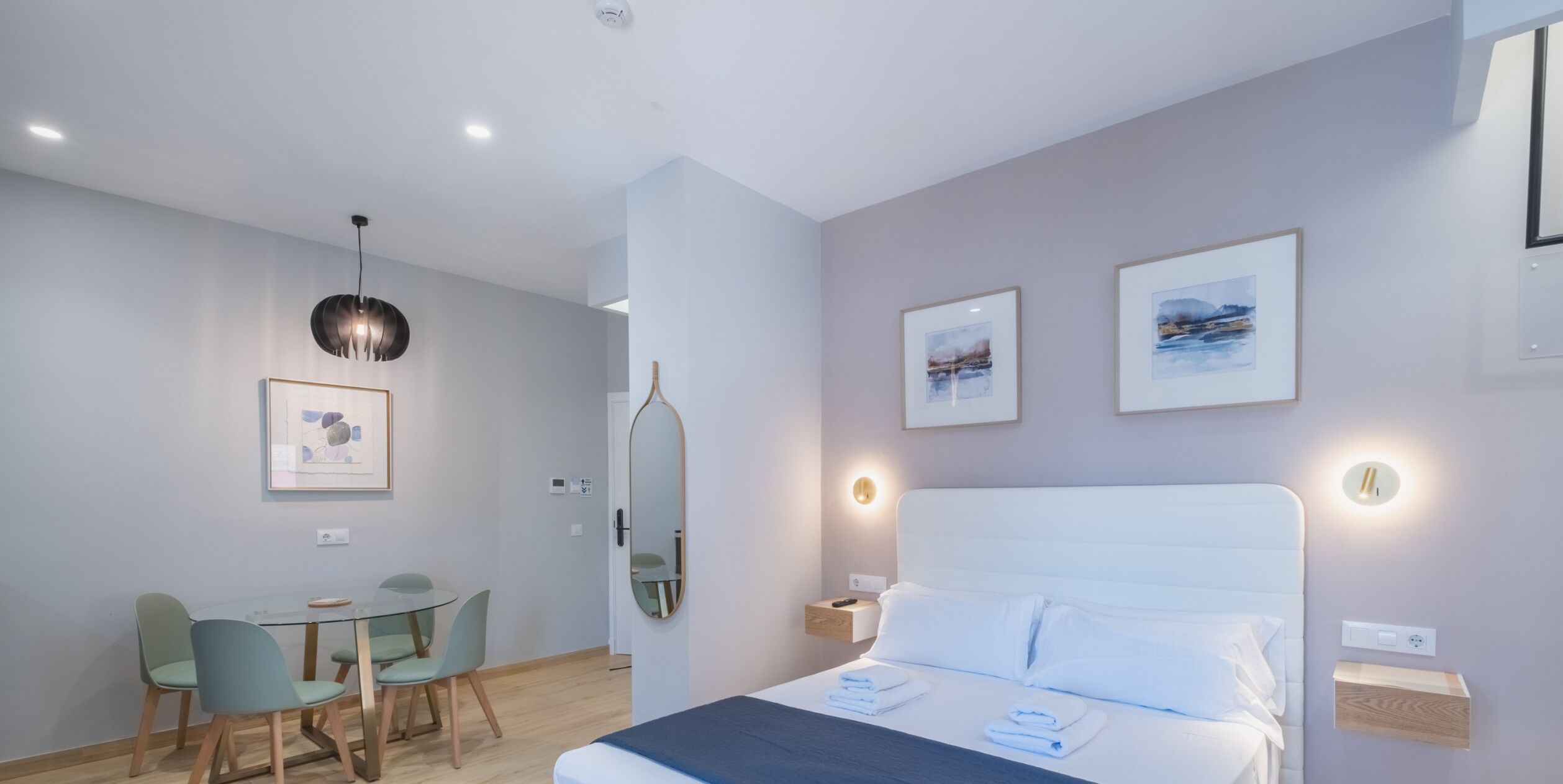 Iron/ironing board, free WiFi, bed sheets