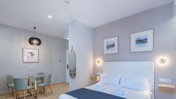 Iron/ironing board, free WiFi, bed sheets