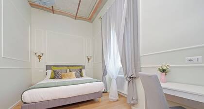 Cozy new flat near the Station!