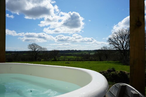 Primrose (With Hot-Tub)