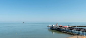 Herne Bay Penthouse Breathtaking Direct Sea & Pier Views! 
3 Bedrooms Brand New!