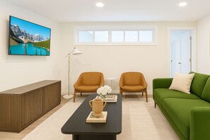 Unclassified image, 5 of 18, button