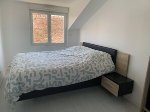 3 bedrooms, WiFi, bed sheets