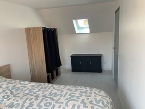 3 bedrooms, WiFi, bed sheets