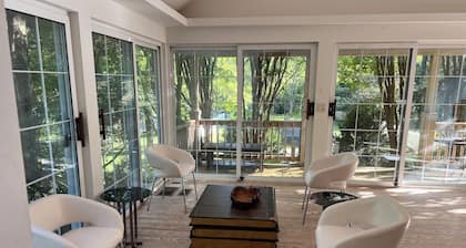 3-bedroom house in serene Owings Mills with WiFi, AC. Relax with maximum privacy