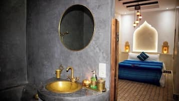 Free toiletries, hair dryer, towels, soap