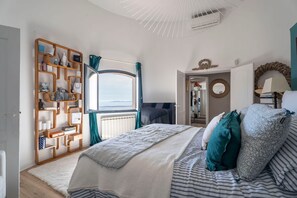 5 chambres, fer et planche à repasser, Wi-Fi, draps fournis