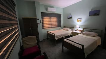 Apartment, Lanai, Courtyard View | 3 bilik tidur, peti besi dalam bilik, ruang kerja komputer riba