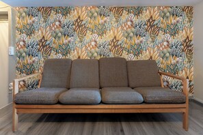 Standard Single Room | Living area