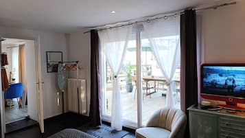 1 slaapkamer, een strijkplank/strijkijzer, wifi, beddengoed