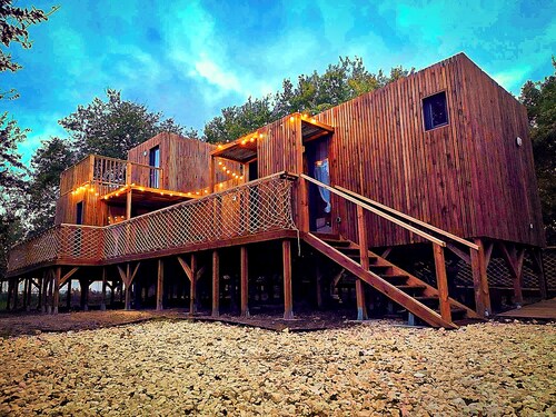 Aloudi House
