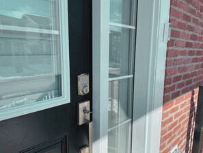 Exterior detail - 5 Bedrooms | 3 King Beds | Family Friendly (Edmonton)