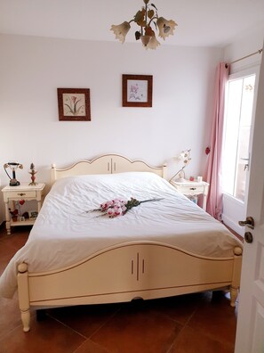 4 Schlafzimmer, Bügeleisen/Bügelbrett, WLAN, Bettwäsche