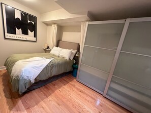 3 chambres, fer et planche à repasser, Wi-Fi, draps fournis
