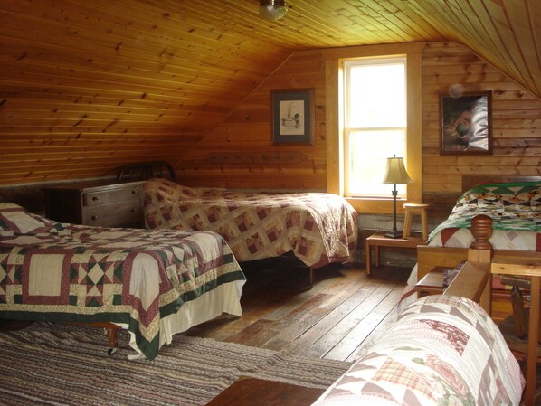 1 bedroom, bed sheets