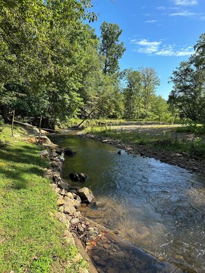 Miscellaneous - A beautiful tiny home located on the edge of a creek in the valley of Franklin! (Franklin)
