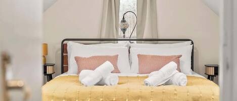 6 soverom, strykejern/-brett, reiseseng for barn og wi-fi