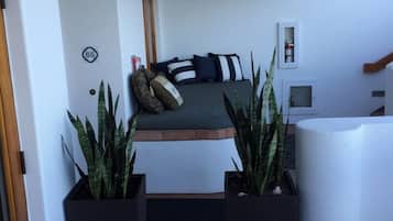 Villa, 2 Bedrooms, Balcony, Mountain View | Sundeck