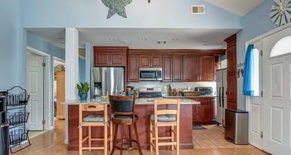 Charming 3-bedroom house with WiFi and AC in Point Pleasant Beach