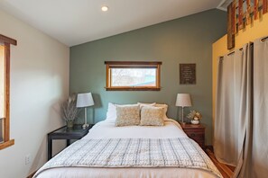 3 habitaciones, tabla de planchar con plancha, cuna de viaje y wifi 