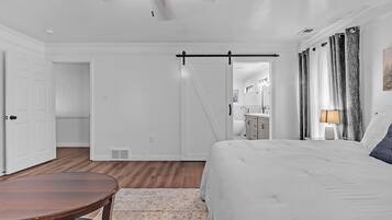 5 bedrooms, in-room safe, desk, iron/ironing board