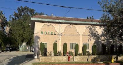 All 8 Motel