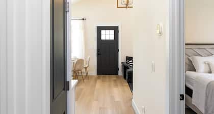 2-bedroom house in Tampa with WiFi and parking/ 13 mins to downtown