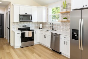 Micro-ondas, fogão, cooktop, lava-louças