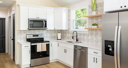 2-bedroom house in Tampa with WiFi and parking/ 13 mins to downtown