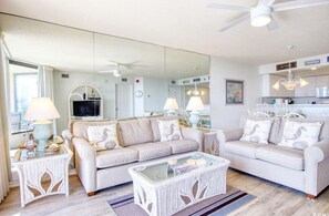 Smart-TV, Bücher, Videothek