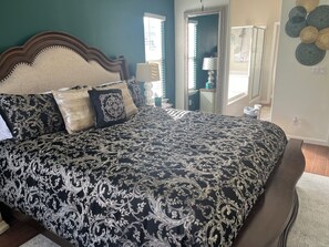 3 bedrooms, in-room safe, iron/ironing board, free WiFi