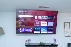 Interior - 4-bdrm/3-ba home with WiFi, fenced yard, AC & washer/dryer. 20 mins to Charlotte (Midland)