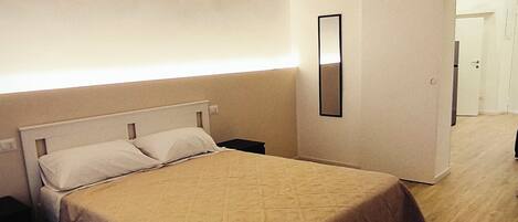 2 Schlafzimmer, Schreibtisch, WLAN, Bettwäsche