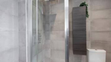 En Suite Shower