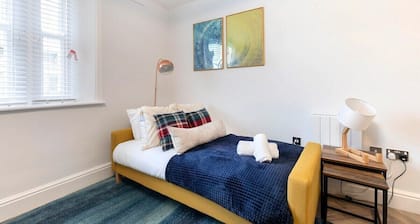 Modern Apartment By Historic Gloucester Quays