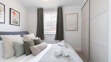 1 soverom, strykejern/-brett, reiseseng for barn og wi-fi (inkludert)