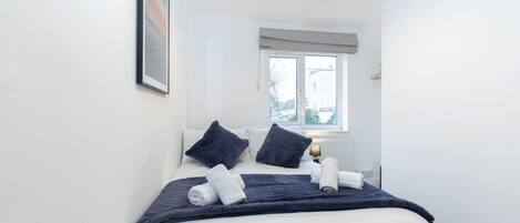 3 Schlafzimmer, Reisekinderbett, kostenloses WLAN, Bettwäsche