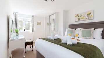 2 chambres, fer et planche à repasser, lit parapluie, Wi-Fi gratuit