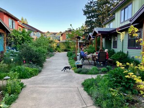 تناول الطعام بالخارج