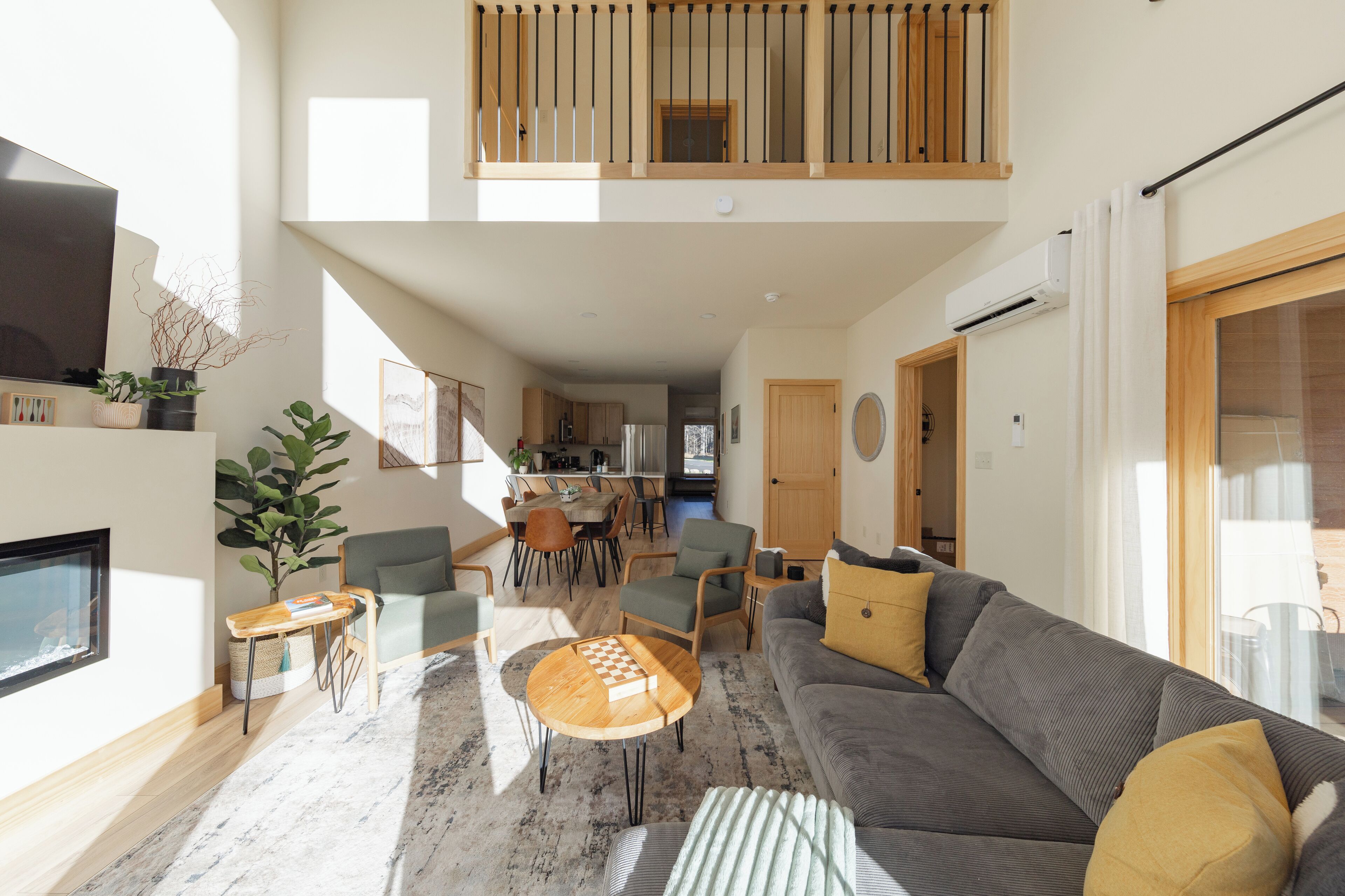 Télévision, cheminée