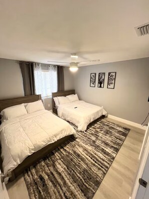 Iron/ironing board, WiFi, bed sheets
